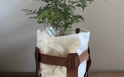 Cachepot de tecido com suporte