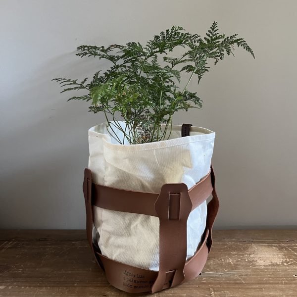 Cachepot de tecido com suporte